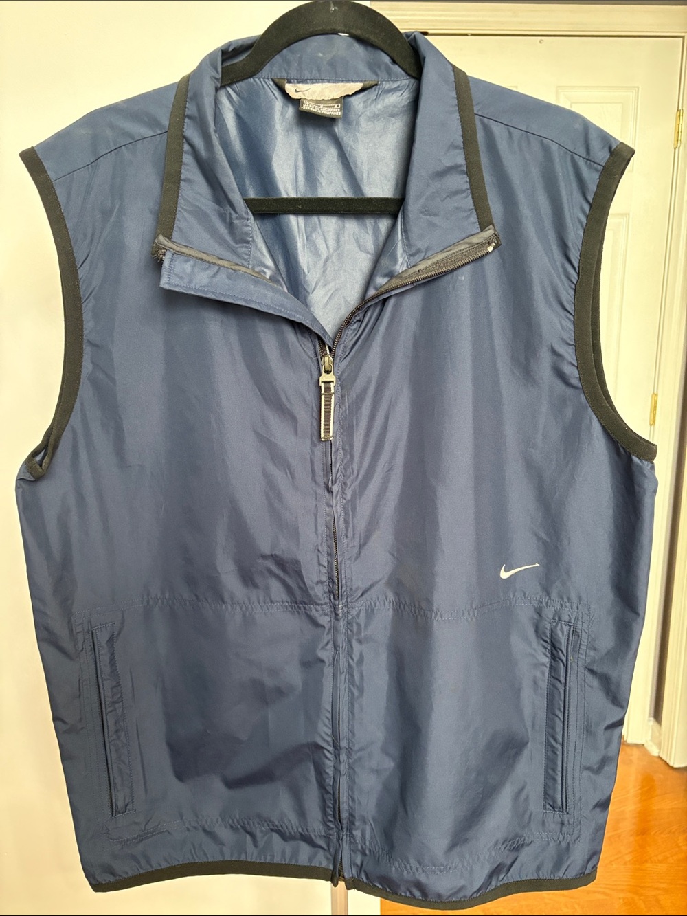Nike Men’s Navy Blue Sleeveless Zip Wind Vest